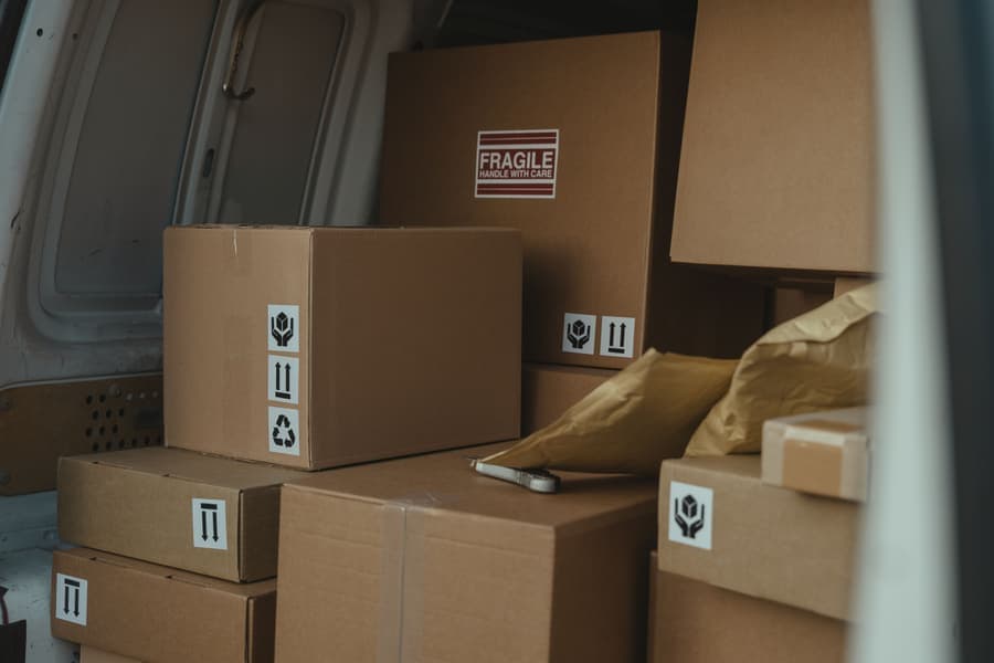 Delivery & logistics fleets
